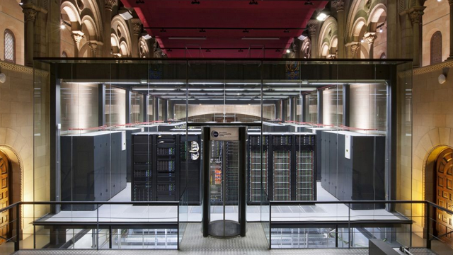 Lenovo Helps Customers Harness “Intelligence Revolution”...